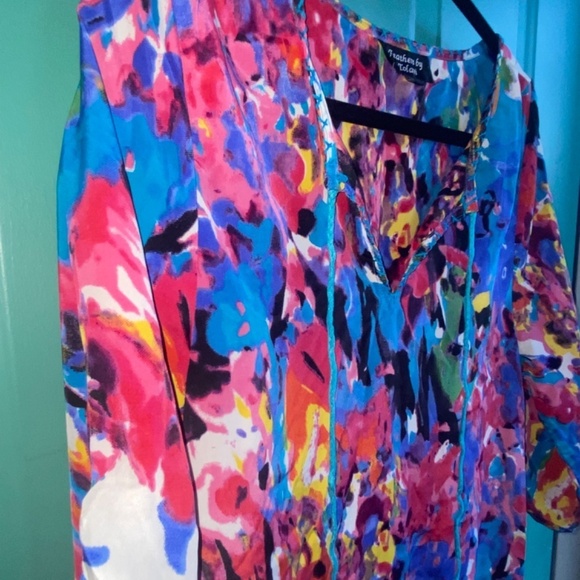 Feathers by Tolani size small beach dress or coverup - Picture 5 of 6